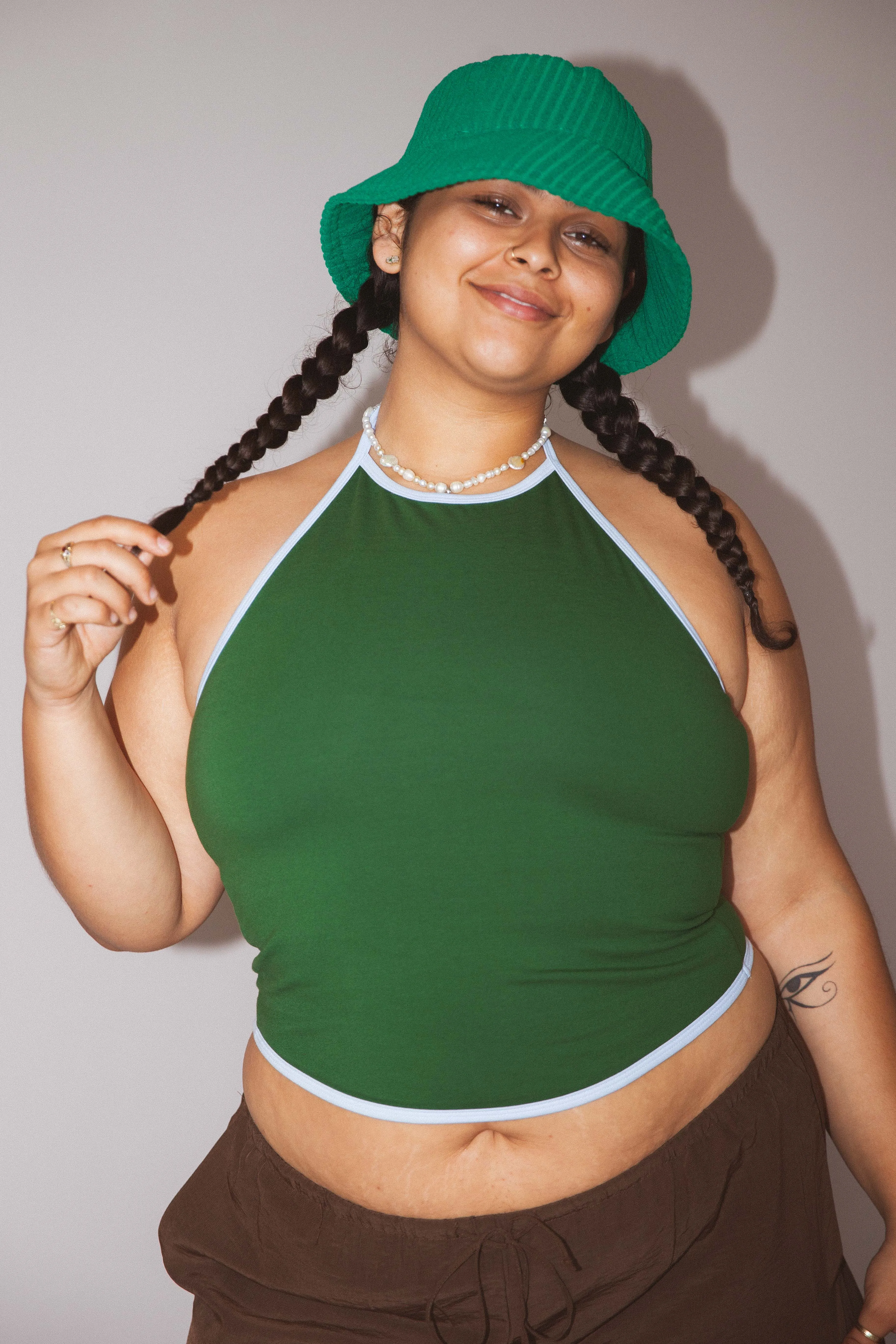 LINED CONTRAST HALTER TOP IN CLOVER